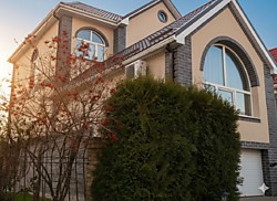 Утепление фасадов зданий, декоративная отделка стен.